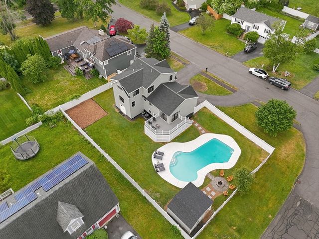 25 Lavalley Ln, Newburyport, MA 01950