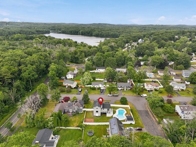 25 Lavalley Ln, Newburyport, MA 01950
