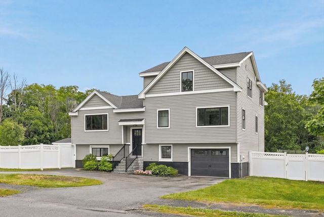 25 Lavalley Ln, Newburyport, MA 01950