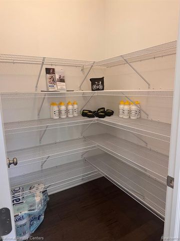 1028 Rochawies Drive, Oakland, MI 48363