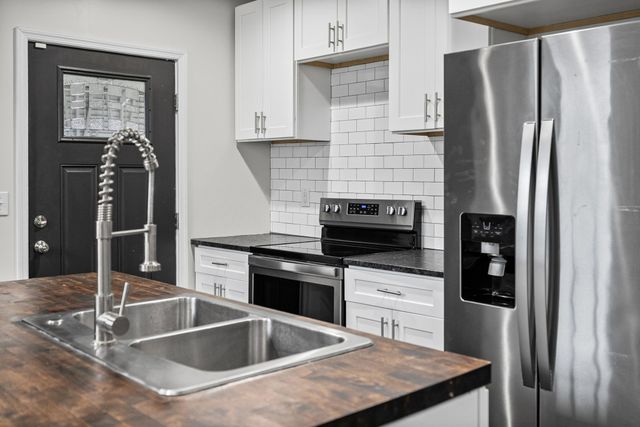 1300 Elliston St, Old Hickory, TN 37138