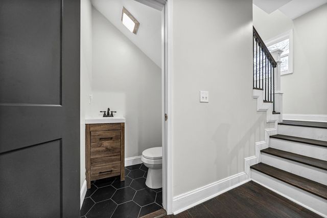 1300 Elliston St, Old Hickory, TN 37138