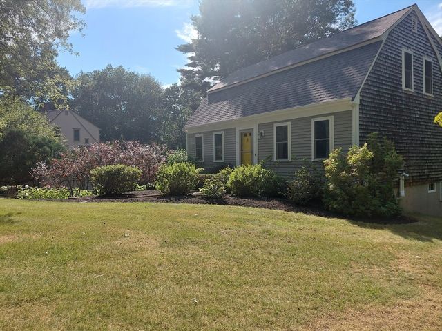 3 Kelly Drive, Middleboro, MA 02346