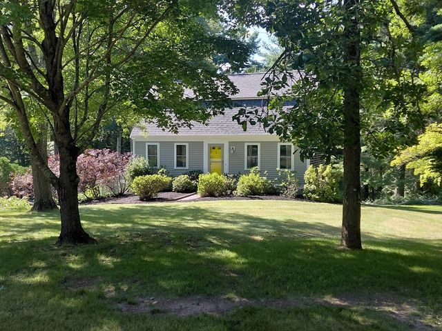 3 Kelly Drive, Middleboro, MA 02346