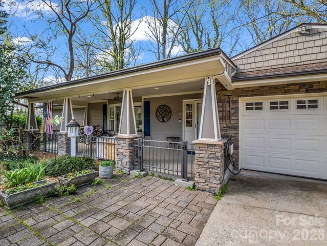 54 Broadway Avenue, Tryon, NC 28782