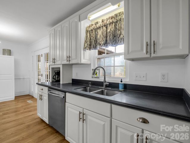 54 Broadway Avenue, Tryon, NC 28782