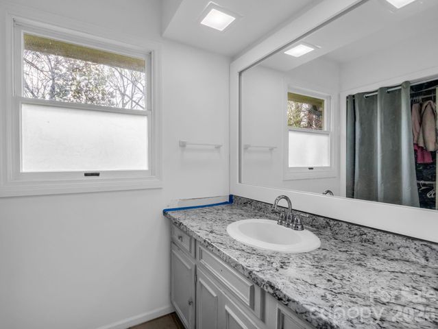 54 Broadway Avenue, Tryon, NC 28782