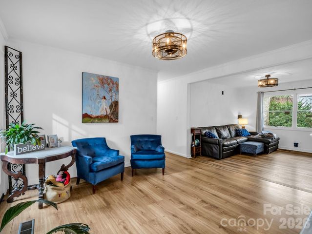 54 Broadway Avenue, Tryon, NC 28782