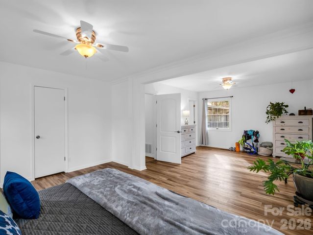 54 Broadway Avenue, Tryon, NC 28782