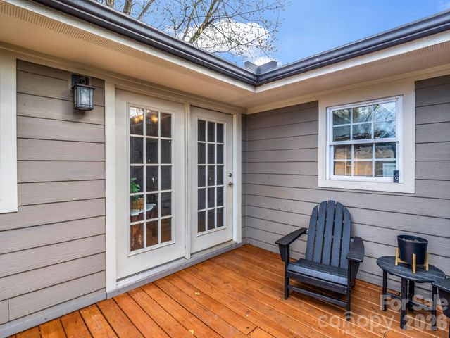 54 Broadway Avenue, Tryon, NC 28782