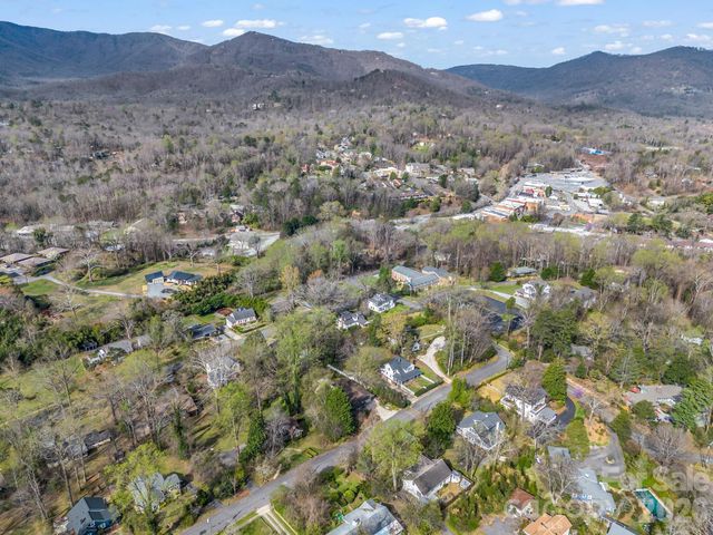 54 Broadway Avenue, Tryon, NC 28782