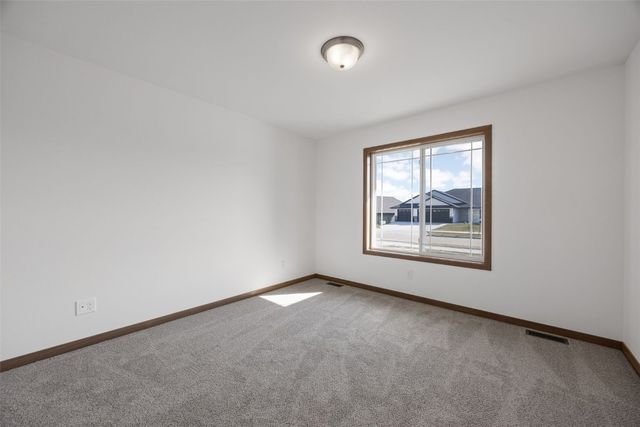 3110 Teton Street SW, Cedar Rapids, IA 52404