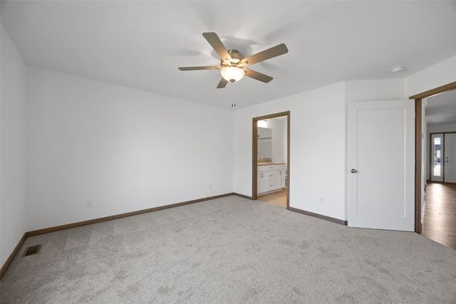 3110 Teton Street SW, Cedar Rapids, IA 52404