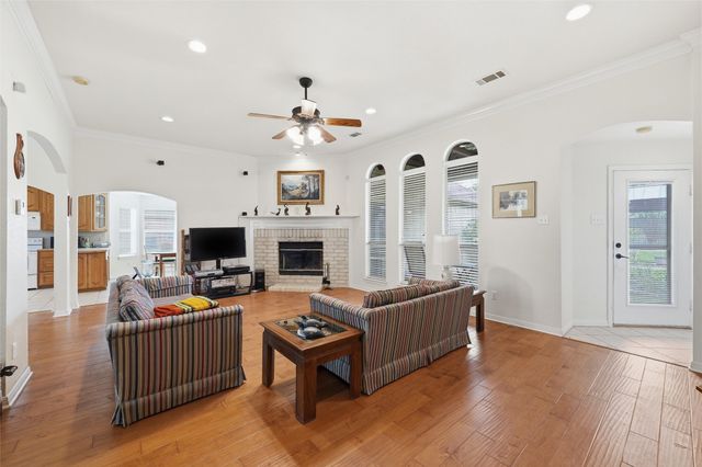 1681 W Tate Avenue, Robinson, TX 76706