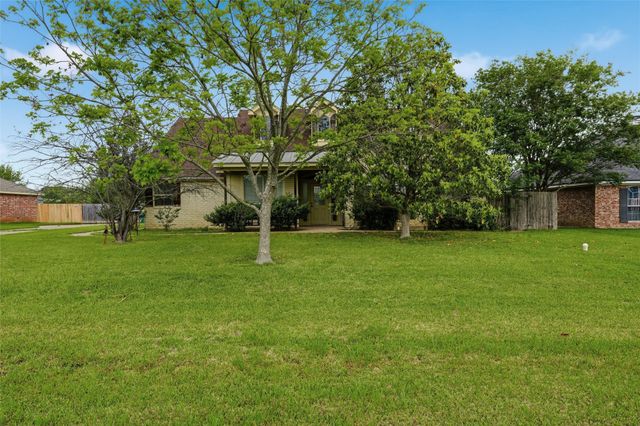 1681 W Tate Avenue, Robinson, TX 76706