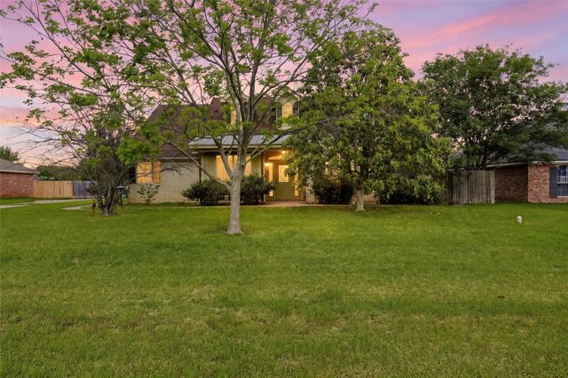 1681 W Tate Avenue, Robinson, TX 76706