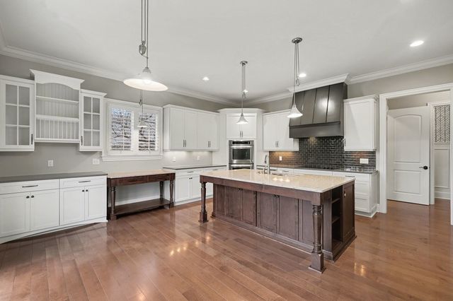 1233 Potter Ln, Gallatin, TN 37066