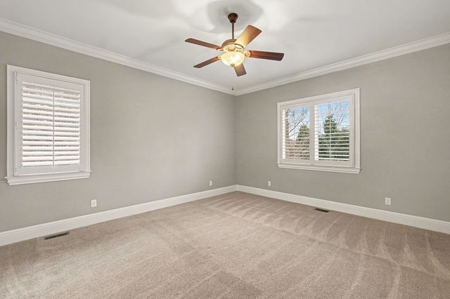 1233 Potter Ln, Gallatin, TN 37066