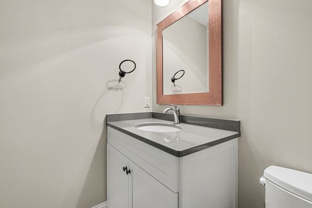 1233 Potter Ln, Gallatin, TN 37066