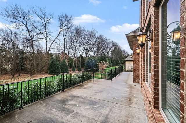 1233 Potter Ln, Gallatin, TN 37066