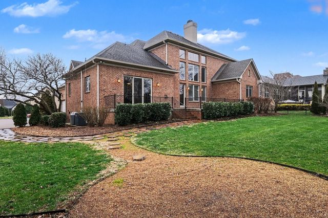 1233 Potter Ln, Gallatin, TN 37066