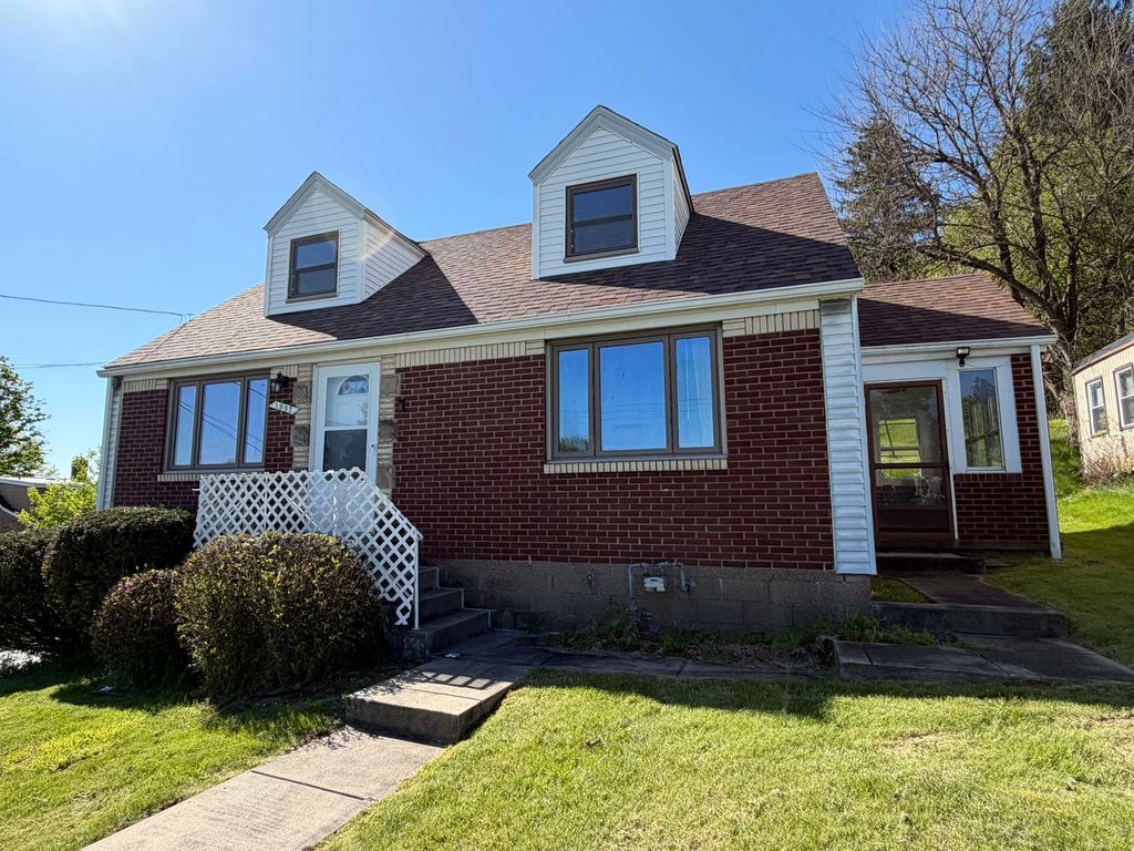 1902 Loretta DRIVE, Penn Hills, PA 15235