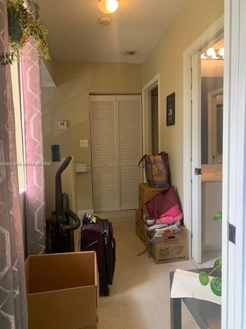 390 City View Dr 390, Fort Lauderdale, FL 33311