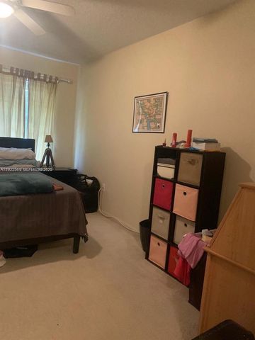 390 City View Dr 390, Fort Lauderdale, FL 33311