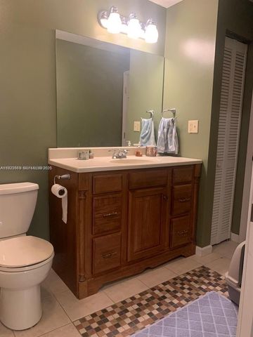 390 City View Dr 390, Fort Lauderdale, FL 33311