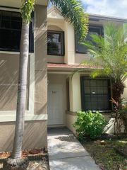 390 City View Dr 390, Fort Lauderdale, FL 33311