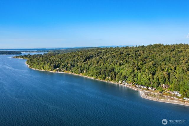 27830 Manzanita Beach Road SW, Vashon, WA 98070