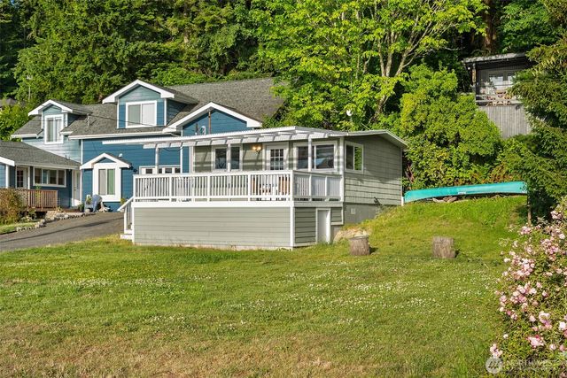 27830 Manzanita Beach Road SW, Vashon, WA 98070