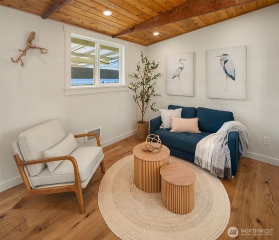 27830 Manzanita Beach Road SW, Vashon, WA 98070