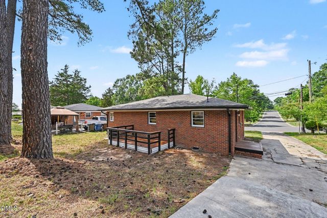 912 Larchwood Drive, Durham, NC 27713