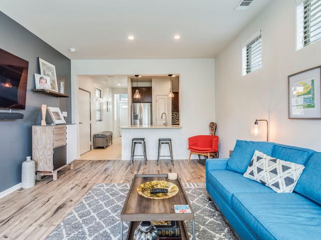 124 Cumberland RD 401, Austin, TX 78704
