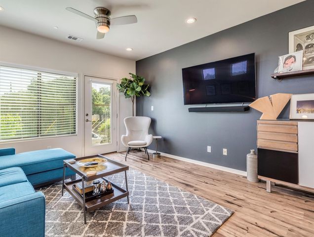 124 Cumberland RD 401, Austin, TX 78704