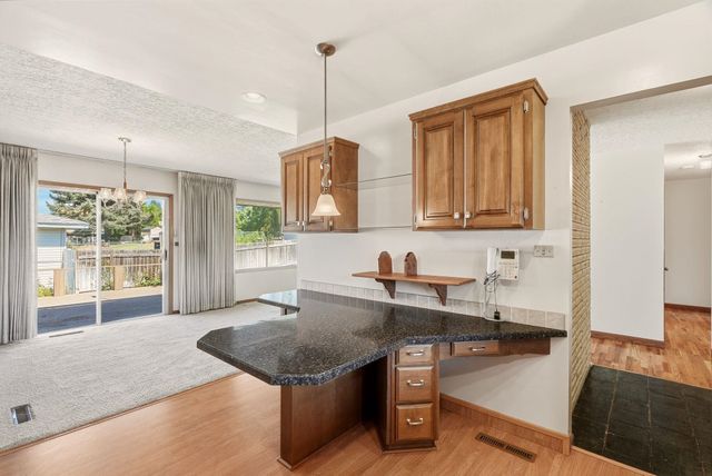 6414 N Fleming St, Spokane, WA 99208