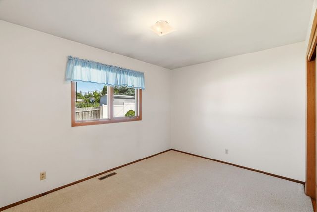 6414 N Fleming St, Spokane, WA 99208