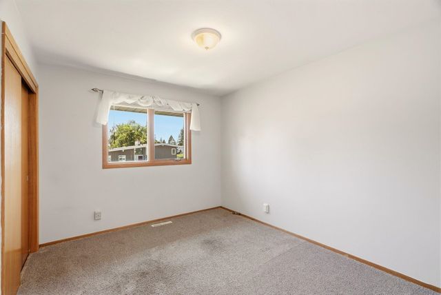 6414 N Fleming St, Spokane, WA 99208