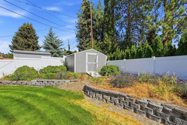 6414 N Fleming St, Spokane, WA 99208