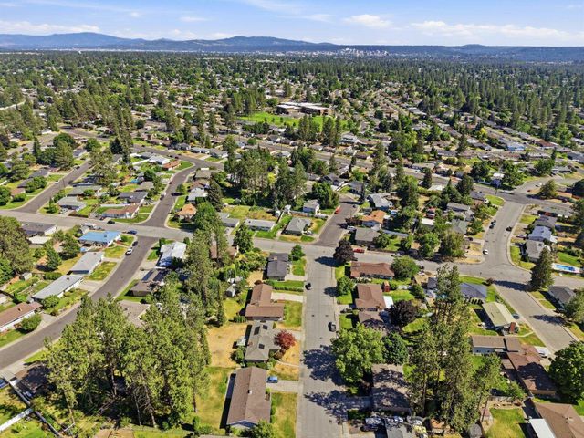 6414 N Fleming St, Spokane, WA 99208