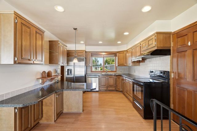 6414 N Fleming St, Spokane, WA 99208