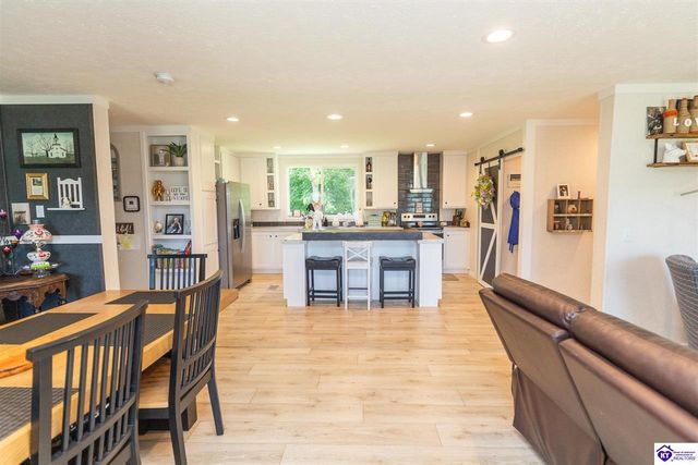 2482 Lake Road, Radcliff, KY 40160