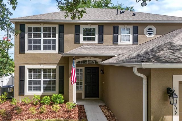 2209 JENNAH CIRCLE, Eustis, FL 32726