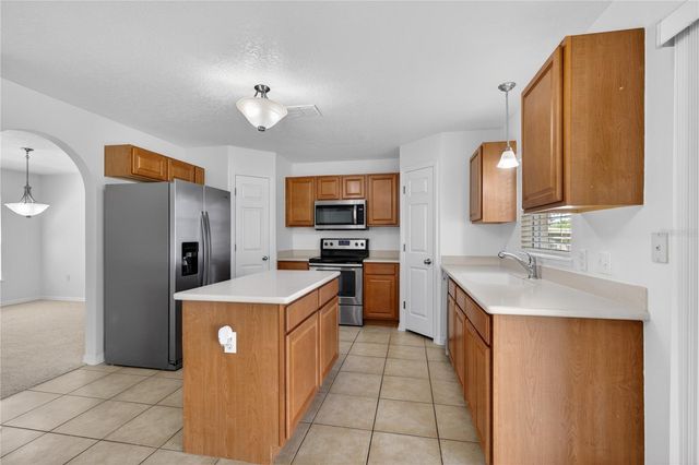 2209 JENNAH CIRCLE, Eustis, FL 32726