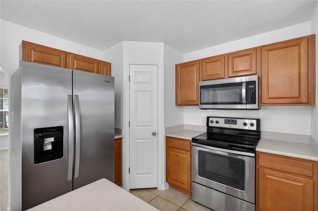 2209 JENNAH CIRCLE, Eustis, FL 32726