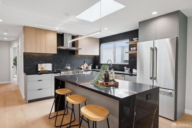 473 Dellbrook Avenue, San Francisco, CA 94131