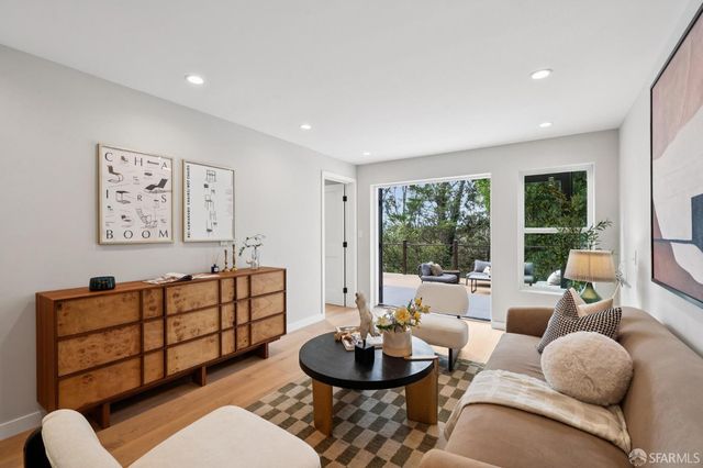 473 Dellbrook Avenue, San Francisco, CA 94131