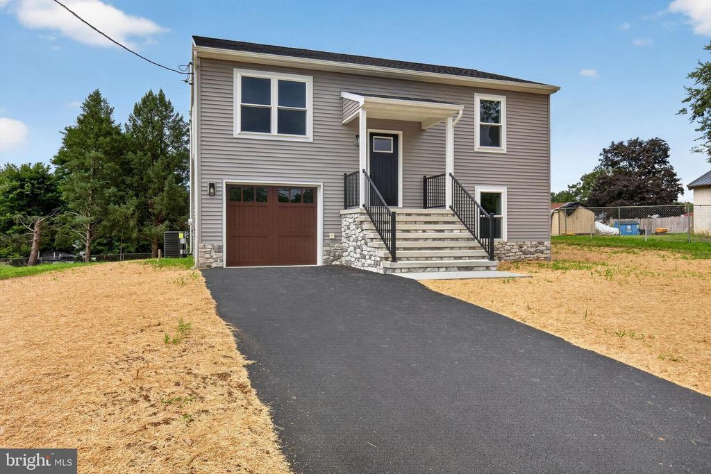 341 D STREET, Carlisle, PA 17013
