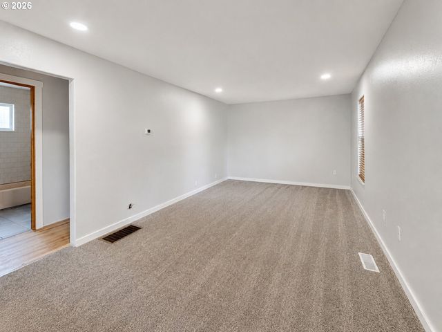 2145 Se 141ST Ave, Portland, OR 97233